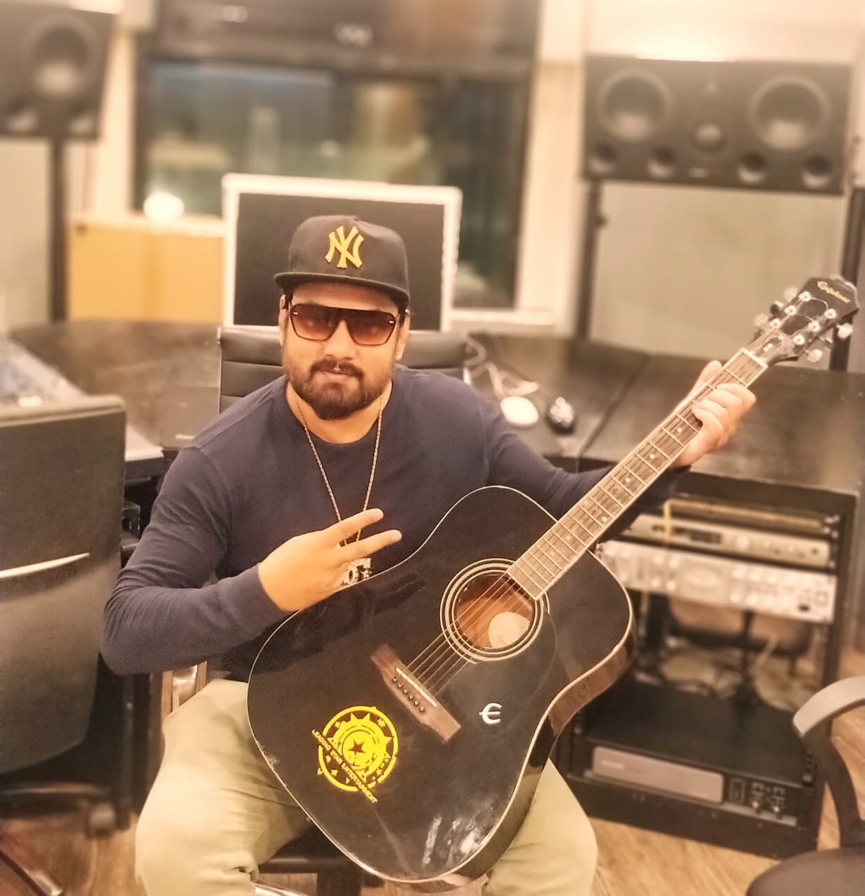 Launda Badnam Ba By Hiteshwar