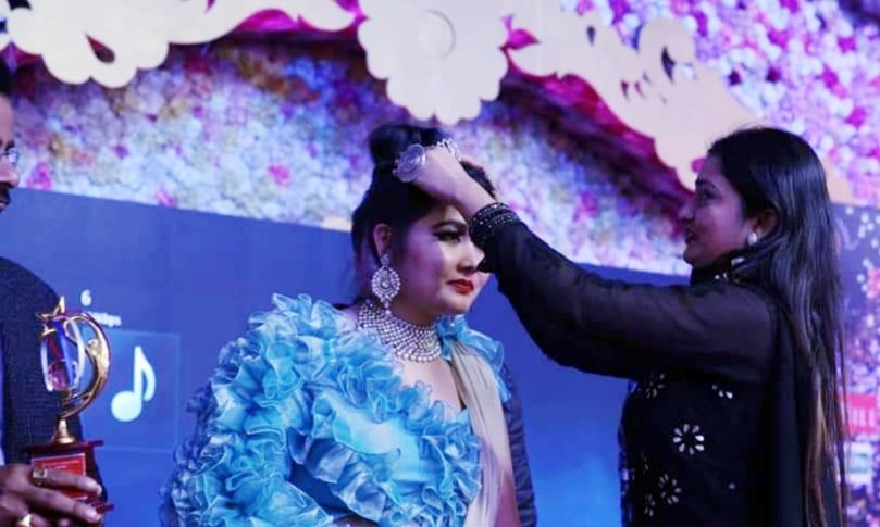 मिसेस द डायमंड स्टार आफ बनारस 2020 बिंकल शुक्ला