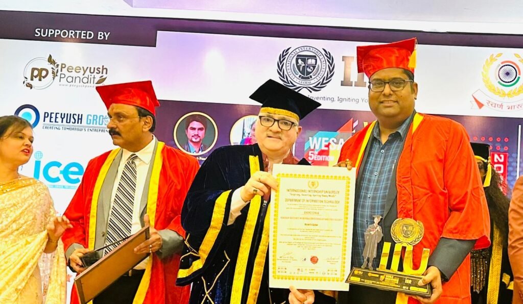 टेक्नॉलोजी विशेषज्ञ आनंद सिन्हा को मिली डॉक्टरेट की मानद उपाधि
