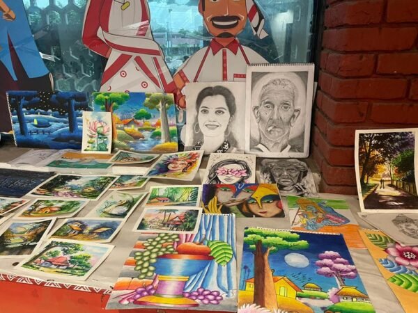 Soul and smile with I Connect celebrated Sapno ki Udaan at Noida Haat, Model & Actress Dr Shruti Gupta